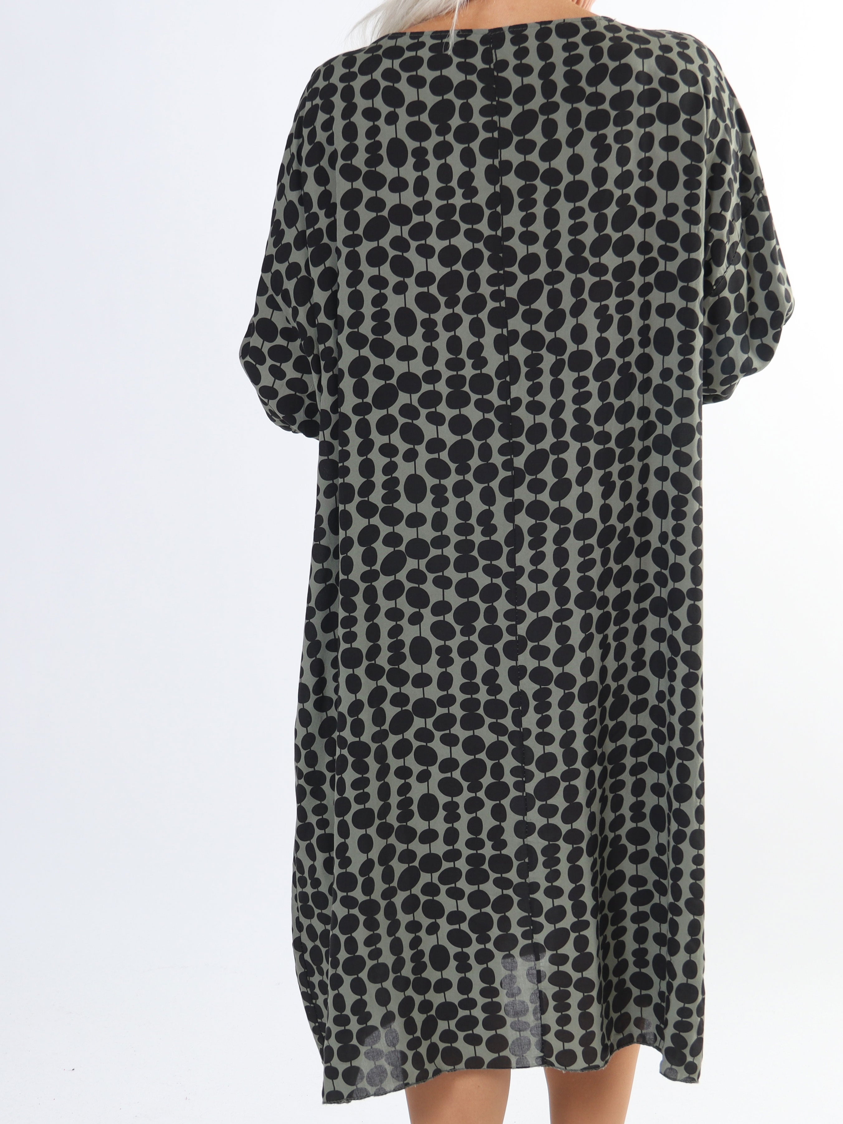 Dido - Sød plus size tunikakjole i viskose med prikker